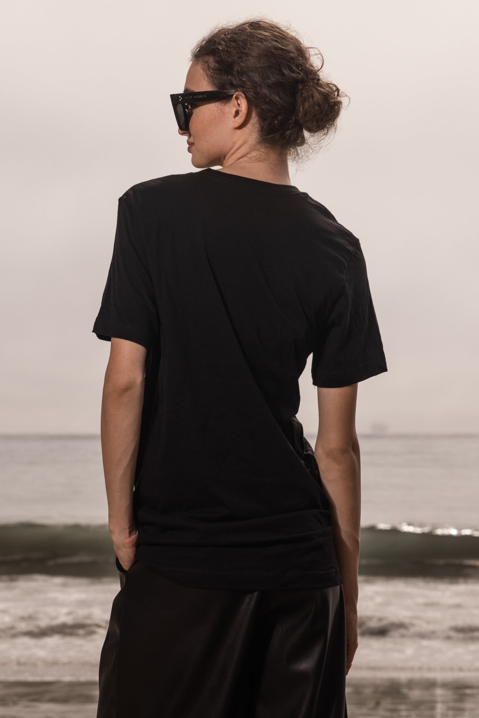 SRF LA TEE - BLACK - Heidi Merrick