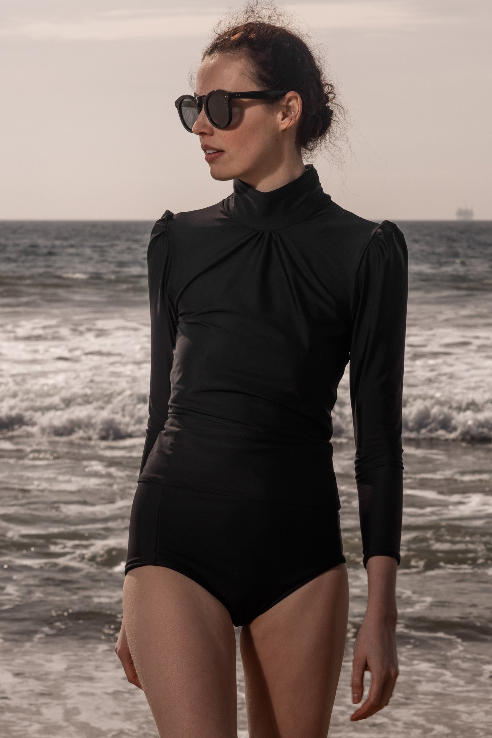 Izzy Rashguard - Black - Heidi Merrick