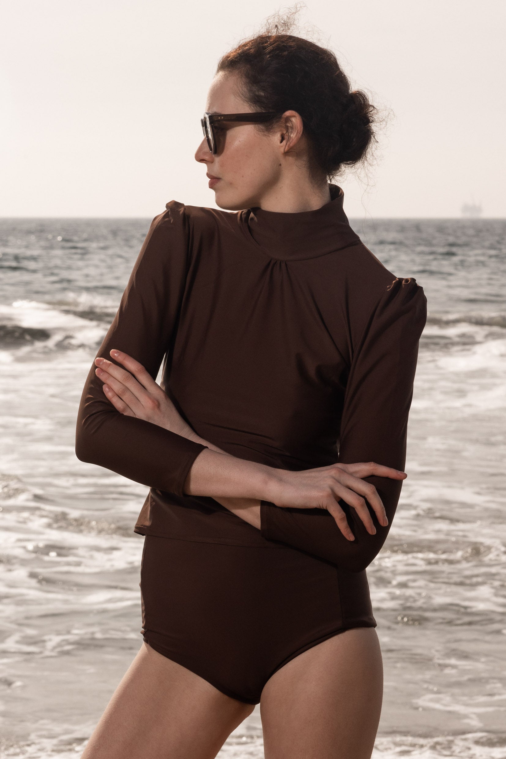 Izzy Rashguard - Chocolate - Heidi Merrick