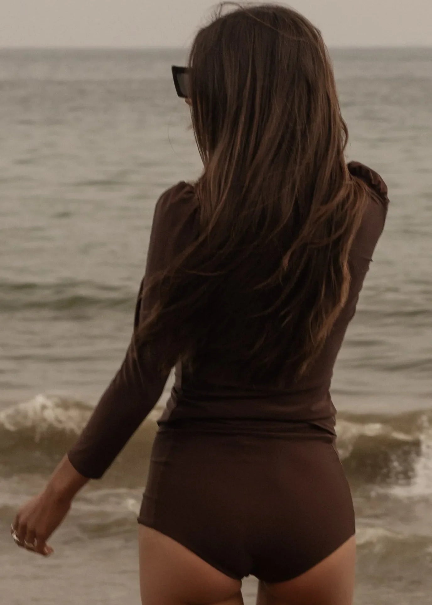 Izzy Rashguard - Chocolate - Heidi Merrick
